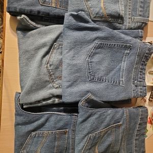 6 pair of woman jeans